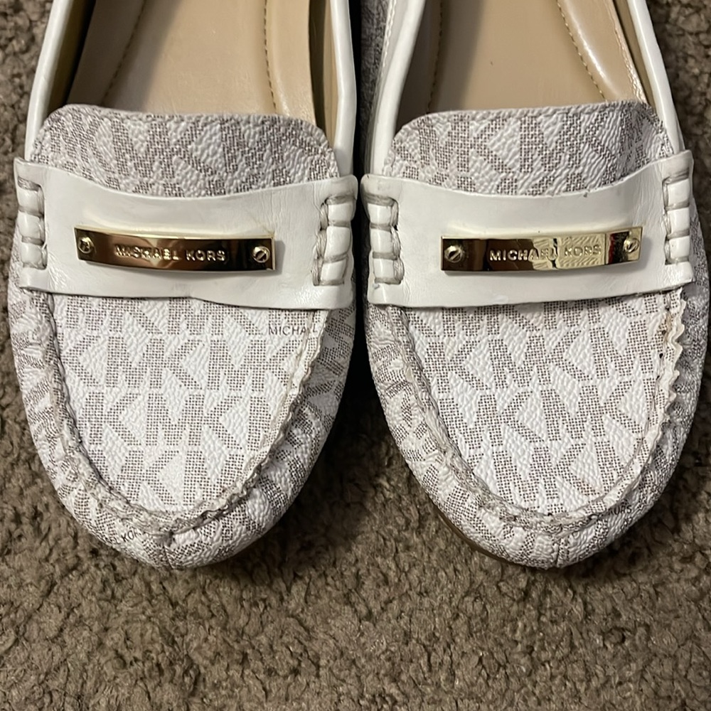 🤍Michael Kors 🤍 - Picture 2 of 9